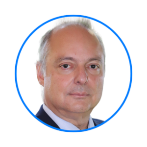 Pedro Metello de Nápoles desde julho de 2025 que atua unicamente como árbitro. Foi sócio da PLMJ Advogados SP RL entre 2006 e 2025, onde ingressou em 1995. Em 2020 passou a ser um dos Coordenadores da Área de Resolução de Litígios. Antes, foi o Coordenador do Grupo de Arbitragem (desde 2018) e foi responsável pela coordenação da Angola Desk (entre 2012 e 2015). Desde 1998 especializou-se na área da arbitragem, tendo desde então estado envolvido como advogado em várias dezenas processos arbitrais, domésticos e internacionais. Foi entre 2018 e 2024 membro do International Court of Arbitration da ICC. É membro do Comité de Arbitragem da Câmara de Comércio Internacional (CCI), bem como do Comité de Arbitragem Nacional da CCI em Portugal. Integra a Direção da Associação Portuguesa de Arbitragem (desde 2016); desempenhou as funções de Secretário Executivo da Associação entre 2008 e 2012; no âmbito dessas funções integrou o grupo de trabalho que foi responsável pelo projeto da nova Lei de Arbitragem. Faz parte do Conselho do Centro de Arbitragem Comercial da CCIP. É membro do Club Español del Arbitraje e da International Bar Association (IBA) (Arbitration Committee); Está listado nos diretórios Chambers Global, Chambers Europe, WWL, Legal 500, Leaders League. Integra as listas de árbitros de diversos Centros de Arbitragem, em Portugal, Brasil e Angola.
